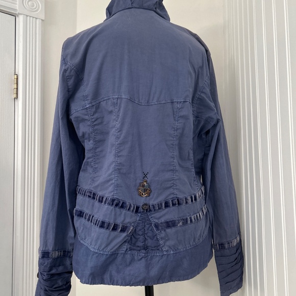 Avant Garde Italian Designer Jacket - Picture 3 of 6